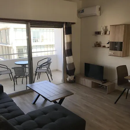 Lägenhet Karouana Two Bedroom