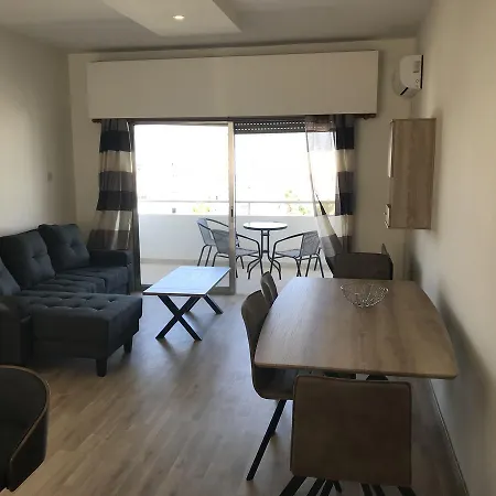 Lägenhet Karouana Two Bedroom *