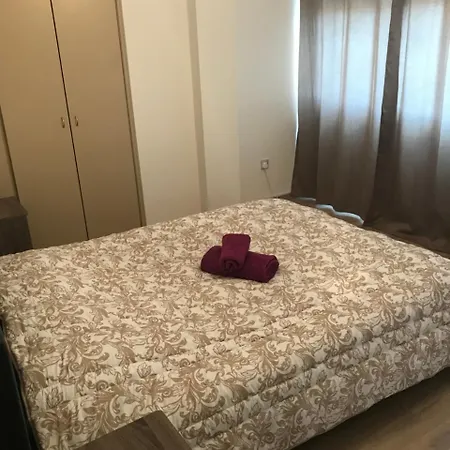 Lägenhet Karouana Two Bedroom Larnaca